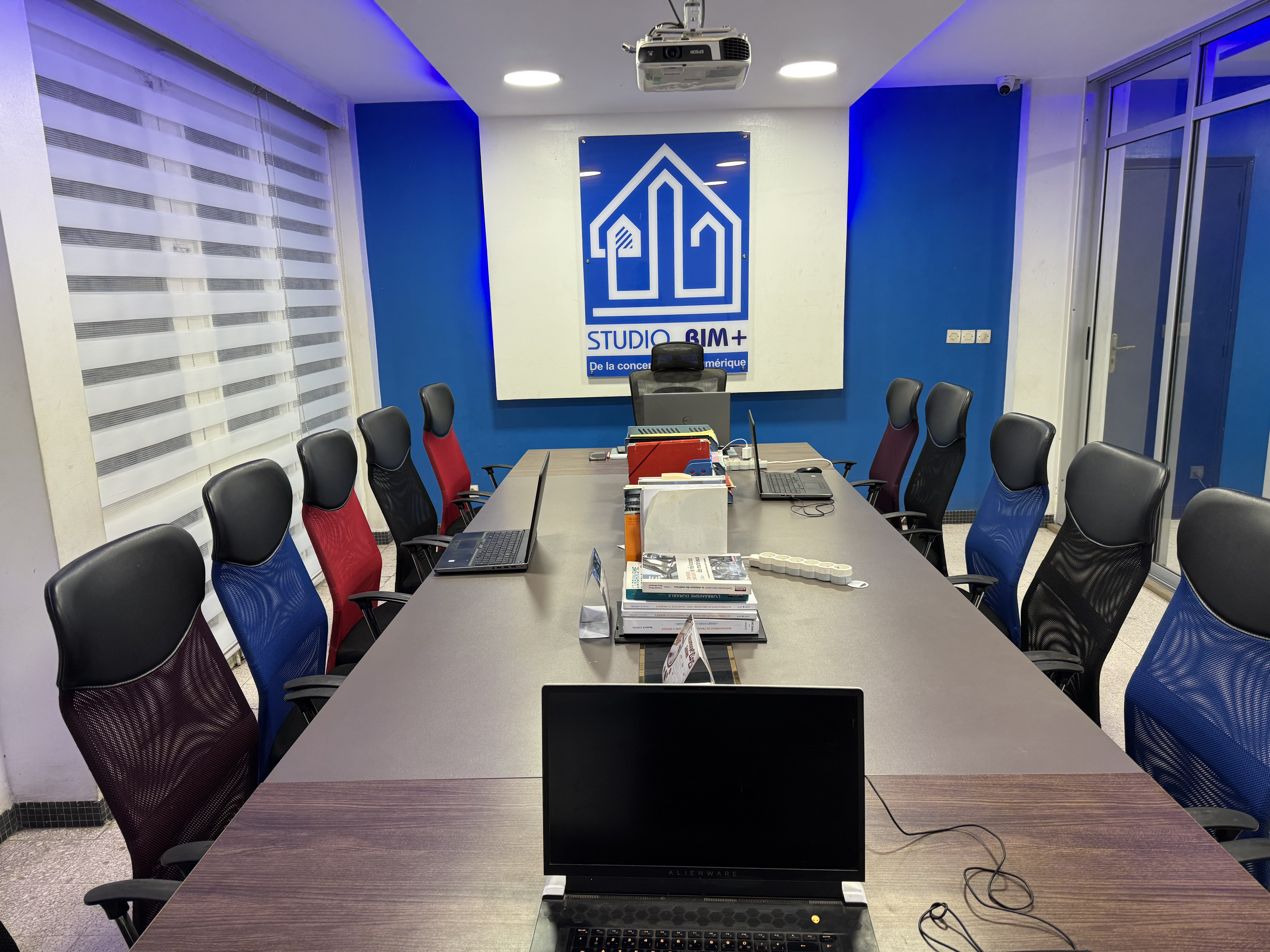 Intérieur de l'agence STUDIO BIM+